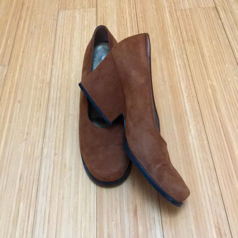 Vintage Yves St-Laurent brown suede heels pumps